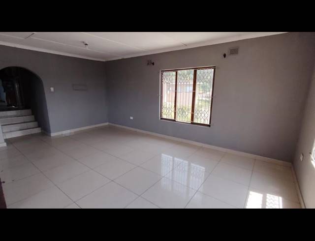 3 BEDROOM DUPLEX FOR SALE IN SHALLCROSS